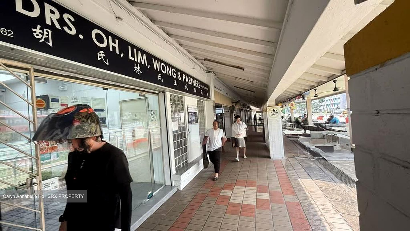 Jurong West Street 92 (D22), Shop House #589671611
